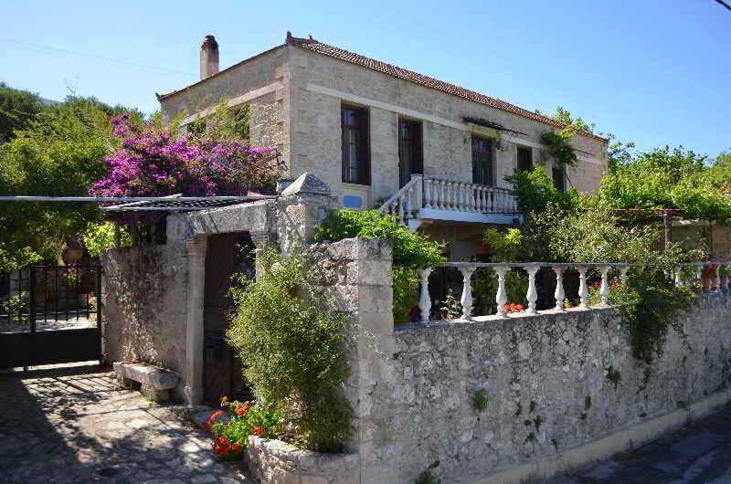 Viglatoras Traditionals Hotel