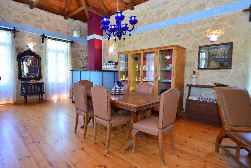 Viglatoras Traditionals Hotel